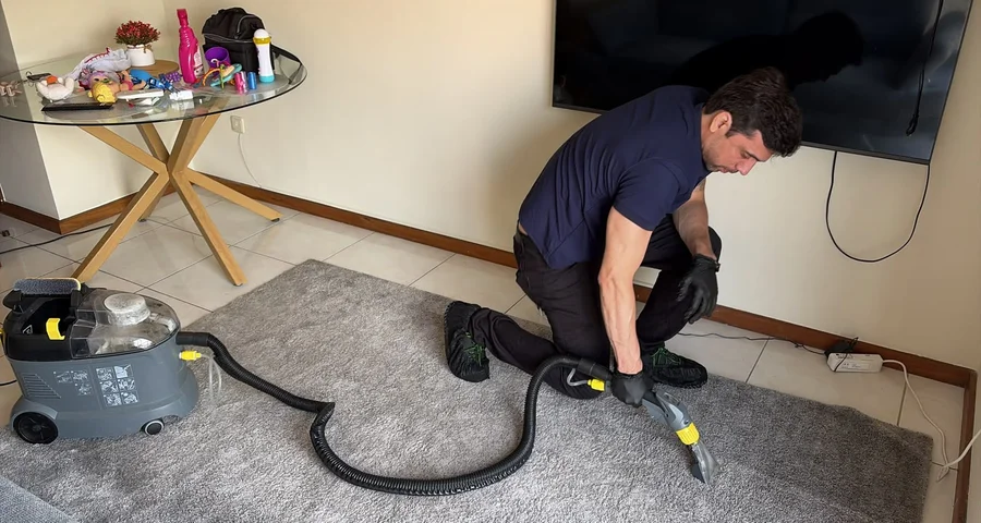Limpeza profissional de tapetes e alcatifas